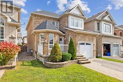 43 CHATTERSON STREET  Whitby, ON L1R 0B3