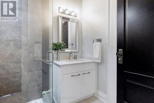 19 Blyth Street, Richmond Hill, ON - Indoor Photo Showing Bathroom
