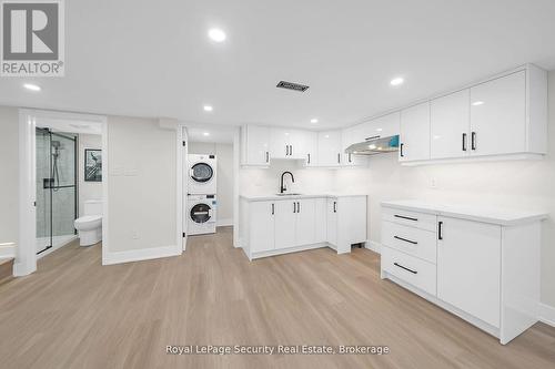 74 Andrea Lane, Vaughan, ON - Indoor Photo Showing Kitchen