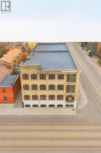 300 - 14 Mccaul Street, Toronto, ON 