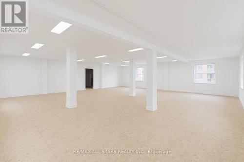 300 - 14 Mccaul Street, Toronto, ON 