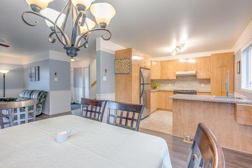 Cuisine - 400 Rue Du Clos-Des-Réas, Prévost, QC - Indoor