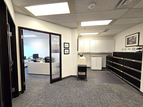 Bureau - 425-4650 Boul. Des Laurentides, Laval (Vimont), QC - Indoor Photo Showing Other Room