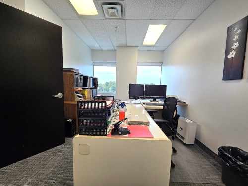 Bureau - 425-4650 Boul. Des Laurentides, Laval (Vimont), QC - Indoor Photo Showing Office