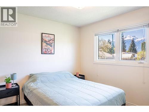815 Fourth Street E, Revelstoke, BC - Indoor Photo Showing Bedroom