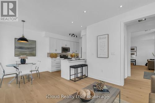 18 - 2295 Rochester Circle, Oakville, ON - Indoor