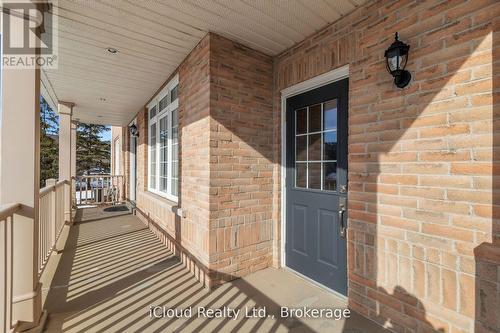 18 - 2295 Rochester Circle, Oakville, ON - Outdoor With Exterior