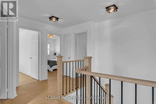 18 - 2295 Rochester Circle, Oakville, ON - Indoor Photo Showing Other Room