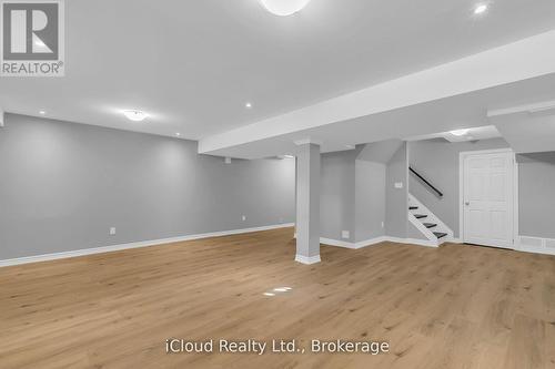 18 - 2295 Rochester Circle, Oakville, ON - Indoor