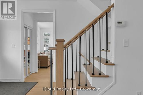 18 - 2295 Rochester Circle, Oakville, ON - Indoor Photo Showing Other Room