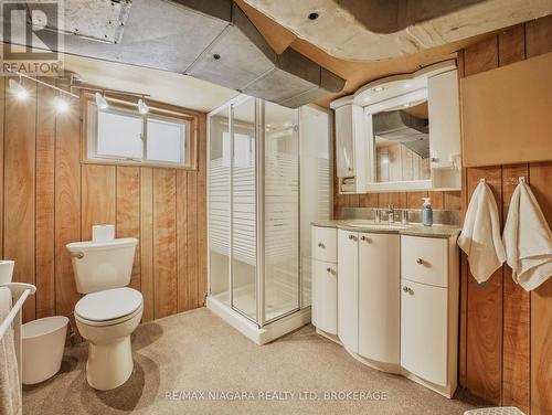 5079 Armoury Street, Niagara Falls (Cherrywood), ON - Indoor Photo Showing Bathroom