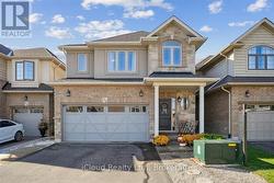 136 DUNROBIN LANE  Grimsby, ON L3M 0H4