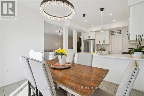 136 Dunrobin Lane, Grimsby, ON - Indoor Photo Showing Dining Room