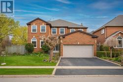 1074 GOODSON CRESCENT  Oakville, ON L6H 4A6