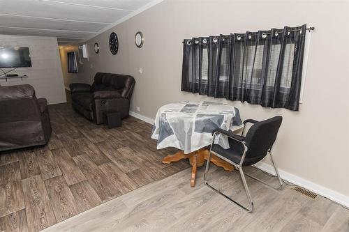 8 Mobile Street, Carman, MB - Indoor