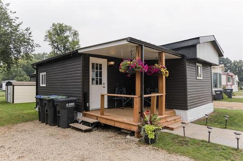 8 Mobile Street, Carman, MB - Outdoor With Exterior