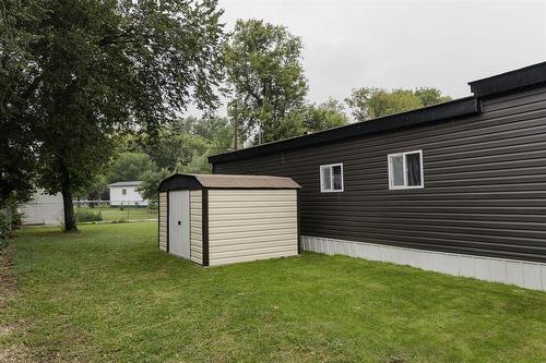 8 Mobile Street, Carman, MB - Outdoor