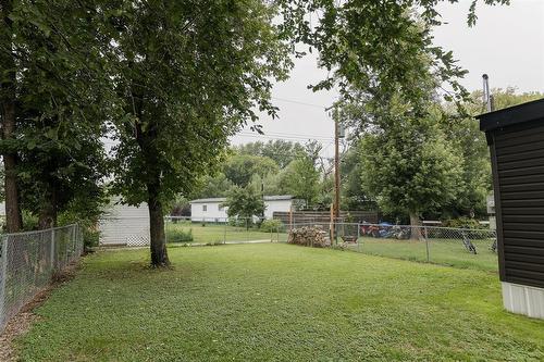 8 Mobile Street, Carman, MB - Outdoor