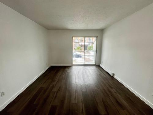 Salon - 201-45 Rue Beauséjour, La Prairie, QC - Indoor Photo Showing Other Room