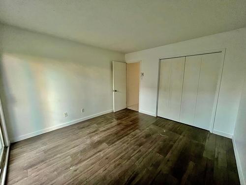Chambre à coucher principale - 201-45 Rue Beauséjour, La Prairie, QC - Indoor Photo Showing Other Room