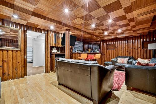 Salle familiale - 1150 Rue Beatty, Montréal (Verdun/Île-Des-Soeurs), QC - Indoor Photo Showing Basement