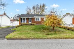 77 Rue Robillard  Notre-Dame-Des-Prairies, QC J6E 6X1