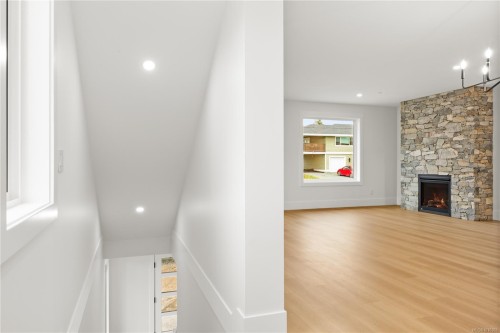 4193 Corunna Ave, Nanaimo, BC - Indoor With Fireplace