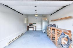 Garage - 