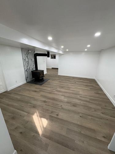 Salle familiale - 10515 Av. Garon, Montréal (Montréal-Nord), QC - Indoor Photo Showing Basement