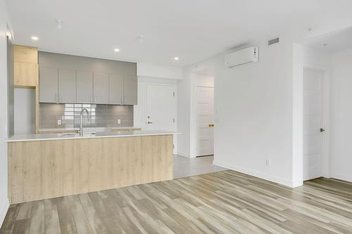 Cuisine - 1403-12025 Rue De Blois, Mirabel, QC - Indoor Photo Showing Kitchen