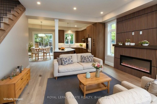 279 Hess Street S, Hamilton, ON - Indoor Photo Showing Living Room
