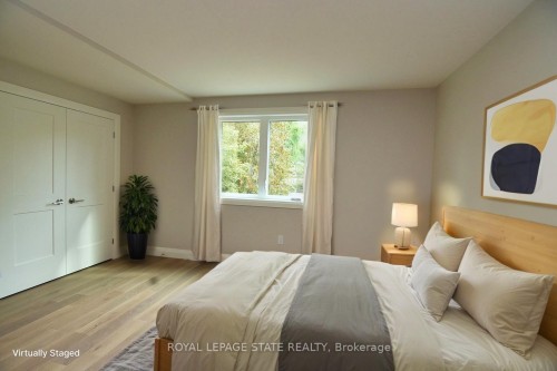 279 Hess Street S, Hamilton, ON - Indoor Photo Showing Bedroom