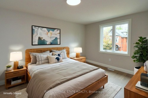 279 Hess Street S, Hamilton, ON - Indoor Photo Showing Bedroom