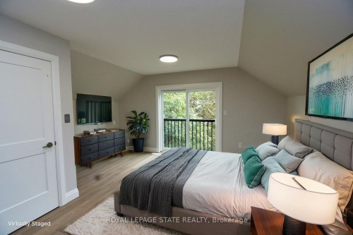 279 Hess Street S, Hamilton, ON - Indoor Photo Showing Bedroom