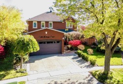 466 Malaga Road  Mississauga, ON L5B 3W2