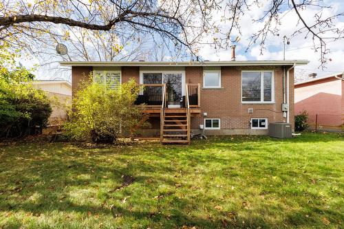 Back facade - 24 Rue David, Dollard-Des-Ormeaux, QC - Outdoor