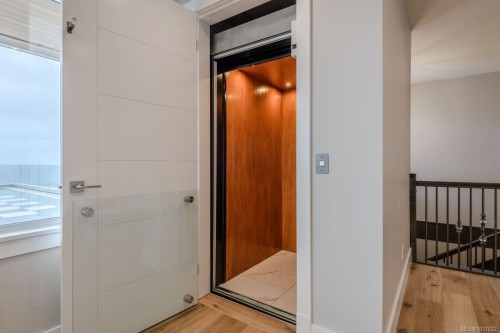 3887 Gulfview Dr, Nanaimo, BC 