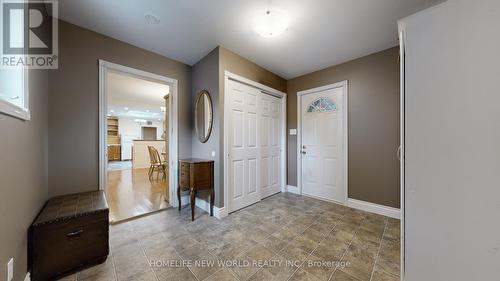 18770 Leslie Street, East Gwillimbury, ON - Indoor Photo Showing Other Room