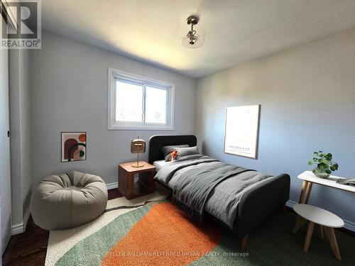 Main - 976 Timmins Gardens, Pickering, ON - Indoor Photo Showing Bedroom