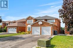 6 IVY LEA COURT  Brampton, ON L6Y 4K6