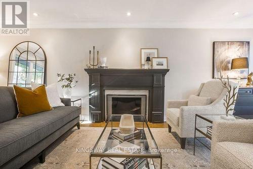471 Scenic Drive, Hamilton, ON - Indoor Photo Showing Living Room With Fireplace