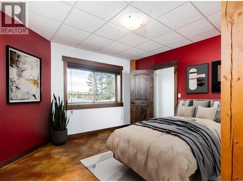 2600 Wycliffe Park Road, Cranbrook, BC - Indoor Photo Showing Bedroom