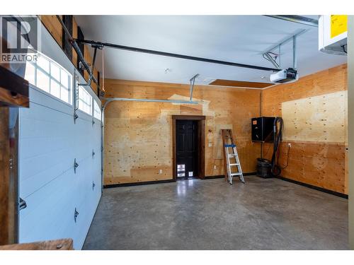 2600 Wycliffe Park Road, Cranbrook, BC - Indoor Photo Showing Garage