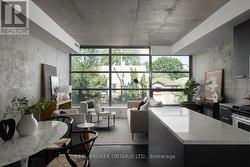 202 - 90 BROADVIEW AVENUE  Toronto, ON M4M 0A7