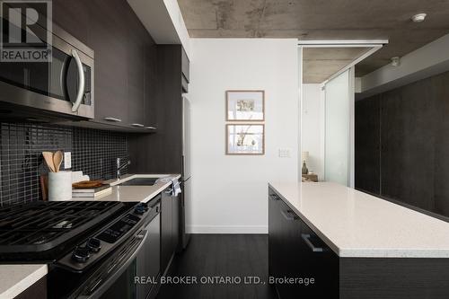 202 - 90 Broadview Avenue, Toronto, ON - Indoor Photo Showing Kitchen