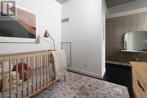 202 - 90 Broadview Avenue, Toronto, ON - Indoor Photo Showing Bedroom