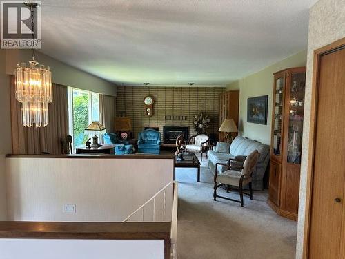 649 Johnstone Road, Nelson, BC - Indoor