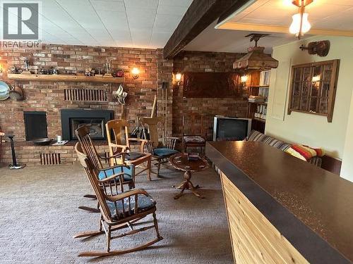 649 Johnstone Road, Nelson, BC - Indoor With Fireplace