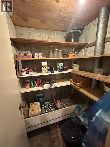 649 Johnstone Road, Nelson, BC - Indoor