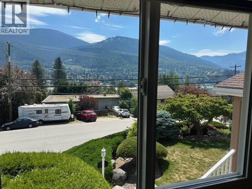 649 Johnstone Road, Nelson, BC -  With View